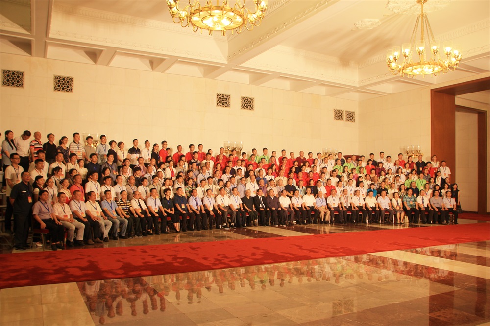 奥诺康再进人民大会堂 | “中医药健康服务全国行”系列公益活动在京启动